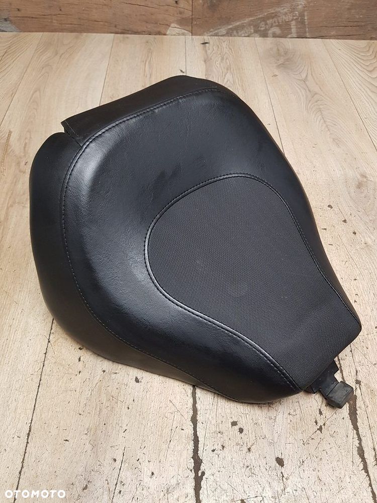Siedzenie kierowcy Harley Davidson Softail Rocker FXCW - 4