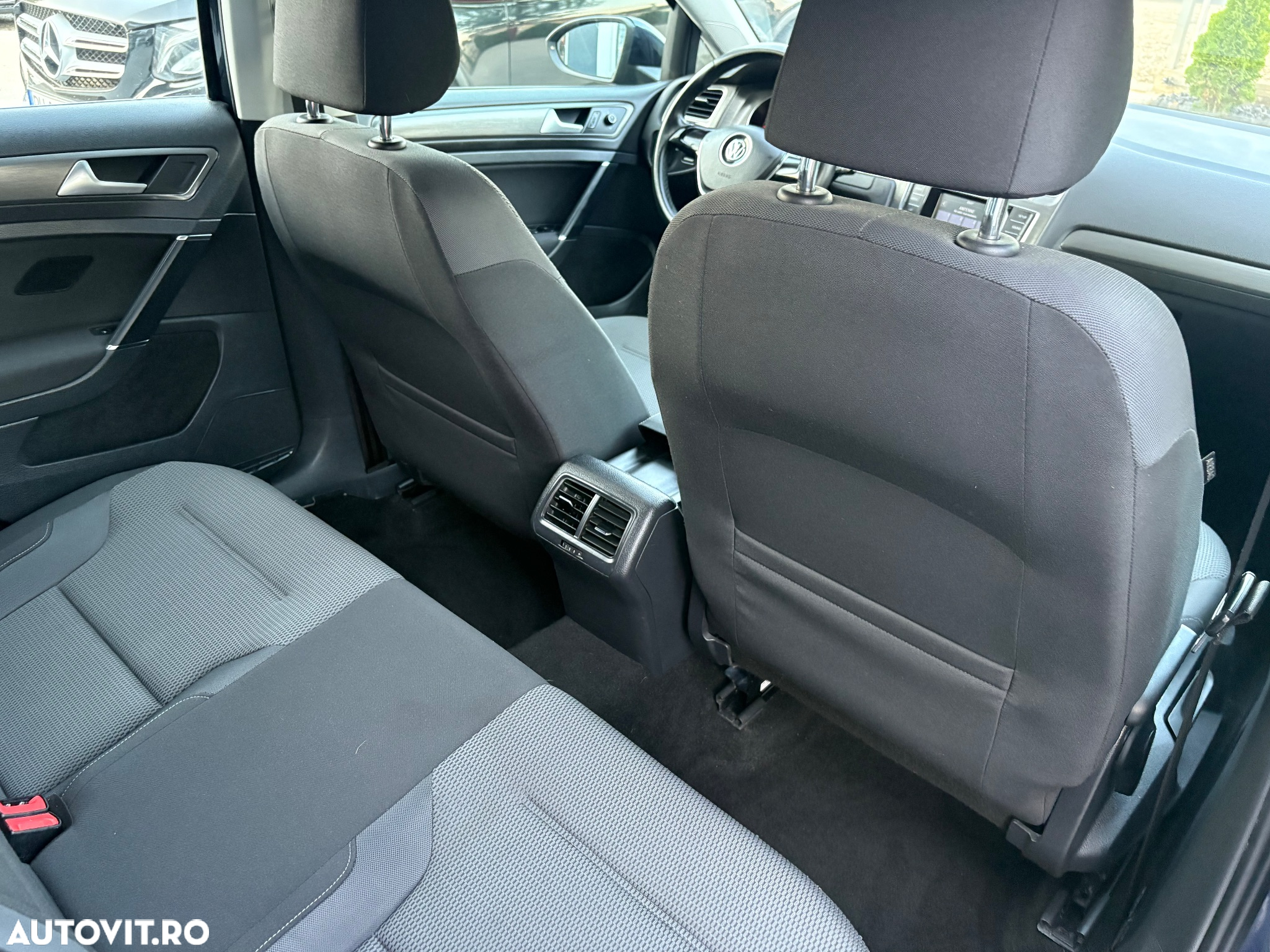 Volkswagen Golf 1.6 TDI BlueMotion Technology Cup - 10