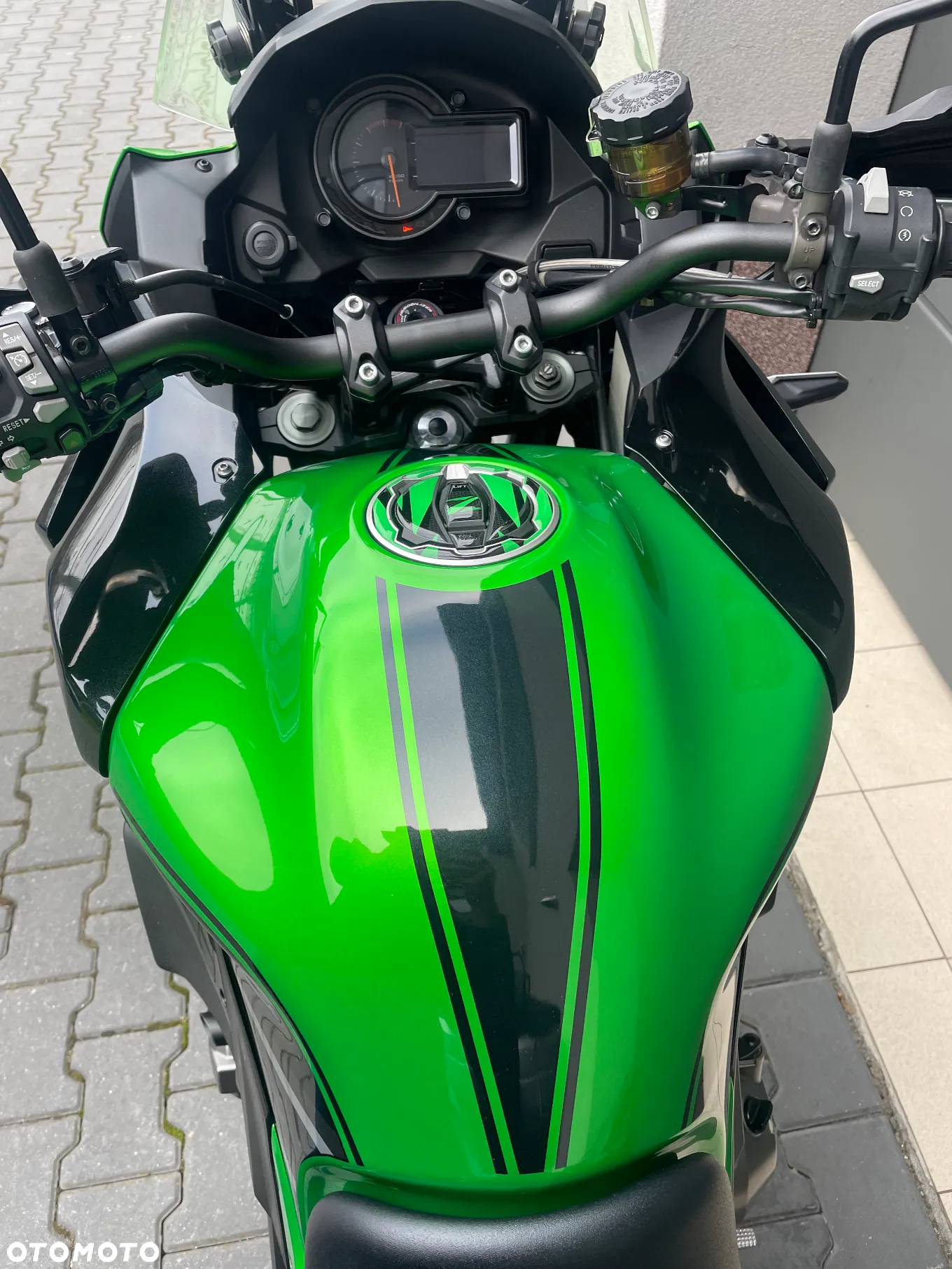 Kawasaki Versys 1000 - 10