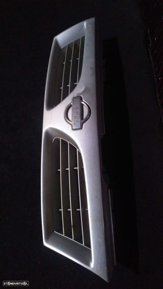 Grelha Frontal Nissan Almera I (N15) - 2