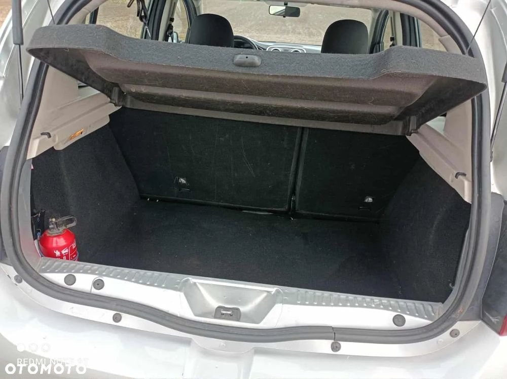 Dacia Sandero 1.5 dCi Laureate - 6