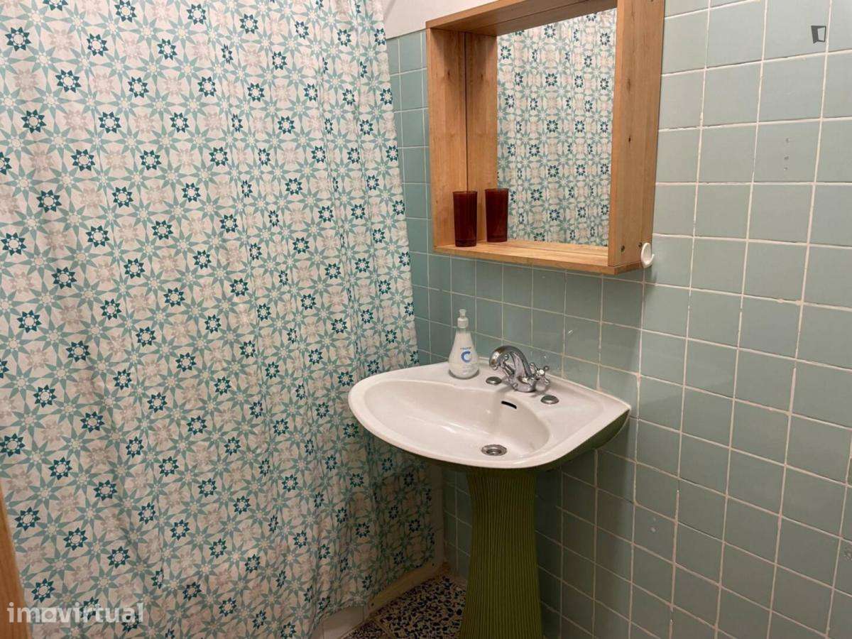 Apartamento com 1 quartos - localizado em Princípe Real Lisbon - Grande imagem: 2/4