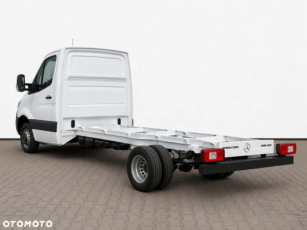 Mercedes-Benz Sprinter - 7