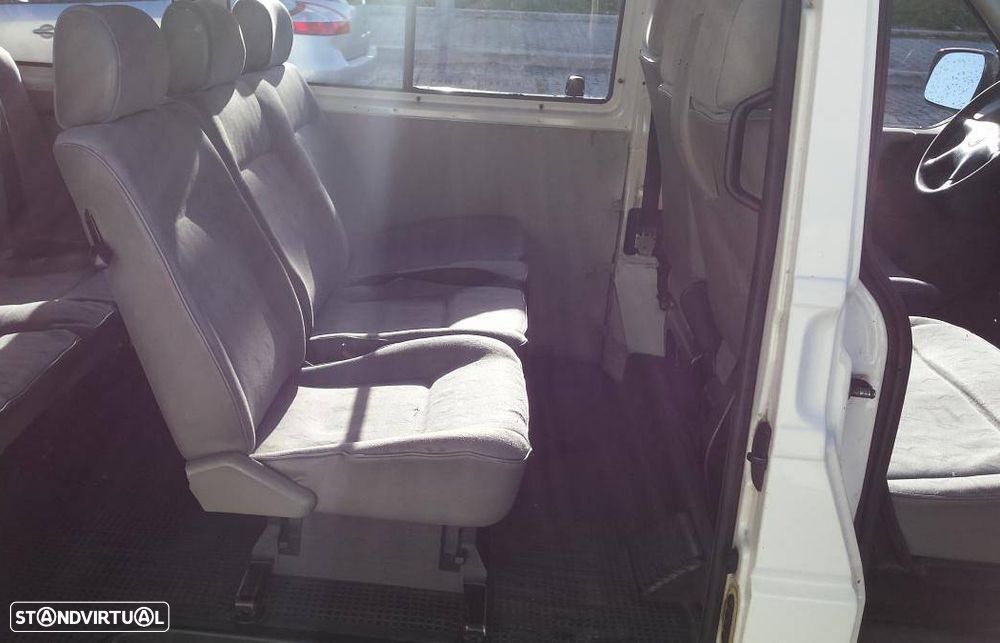 VW Transporter 2.4 D Kombi Extra Lg. - 4