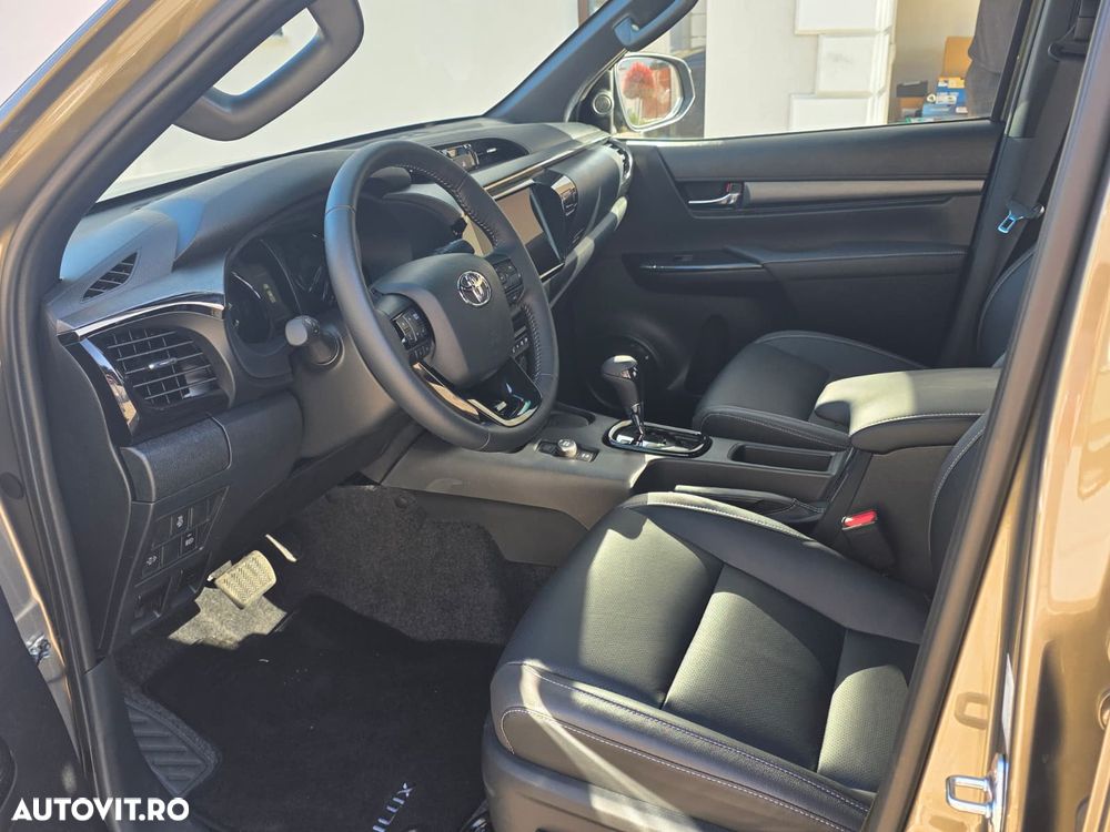 Toyota Hilux - 14