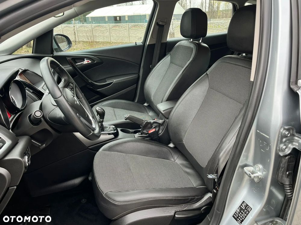 Opel Astra 1.4 Turbo Exklusiv - 20