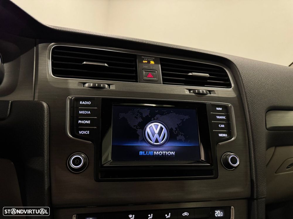 VW Golf 2.0 TDI Confortline - 33