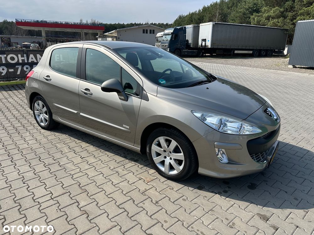 Peugeot 308 120 VTi Millesim 200 - 32