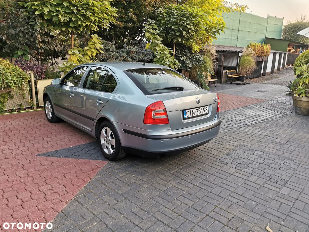 Skoda Octavia 1.6 Classic - 9