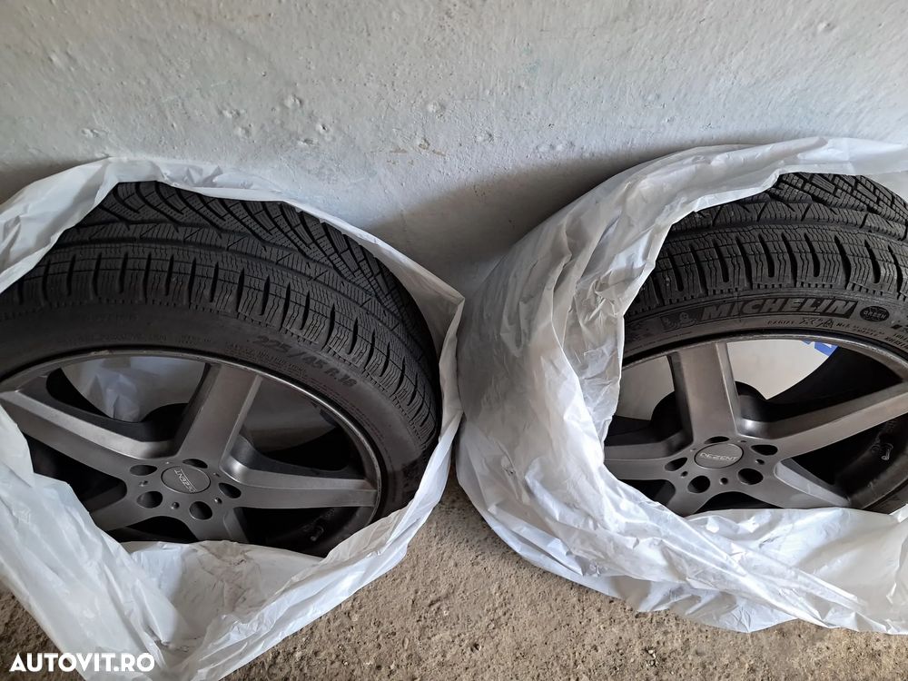 BMW Seria 3 330i AT Luxury Line - 37