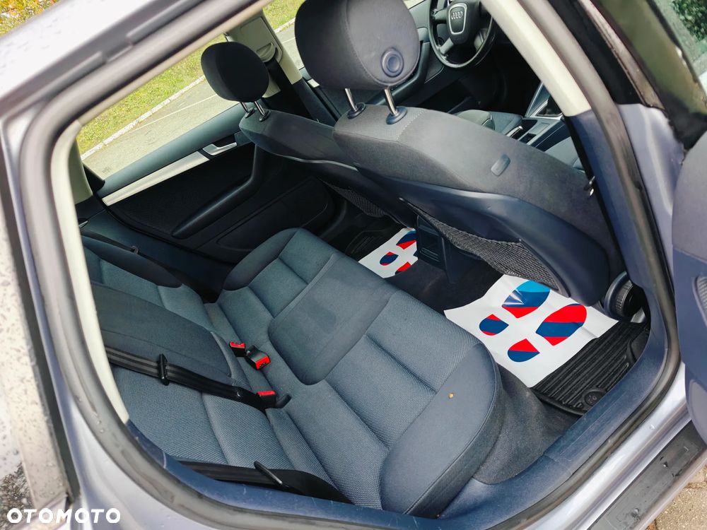 Audi A3 Sportback 1.6 FSI Ambiente - 7