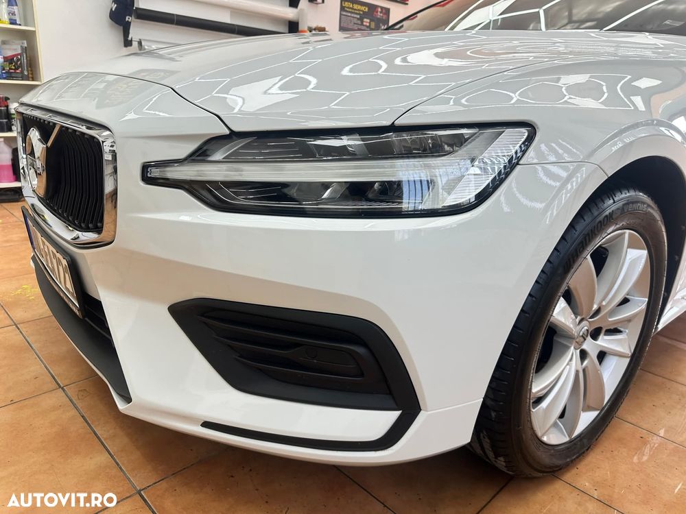 Volvo V60 D3 Momentum Pro - 3
