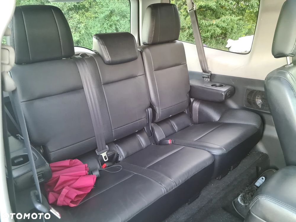 Mitsubishi Pajero - 8