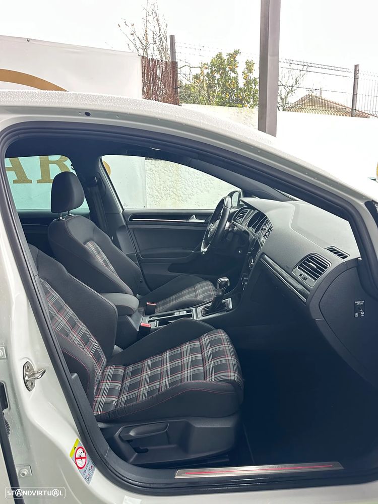 VW Golf 2.0 TSi GTi DSG Performance - 20
