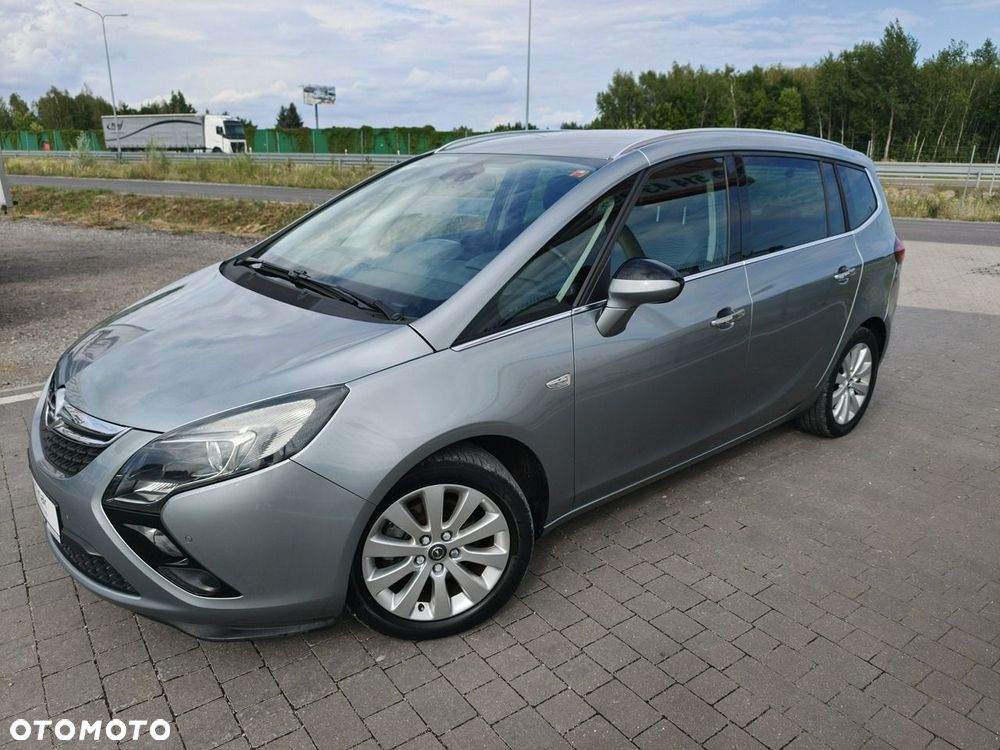 Opel Zafira 2012 photo 2