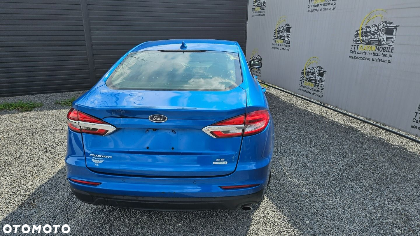 Ford Fusion - 26