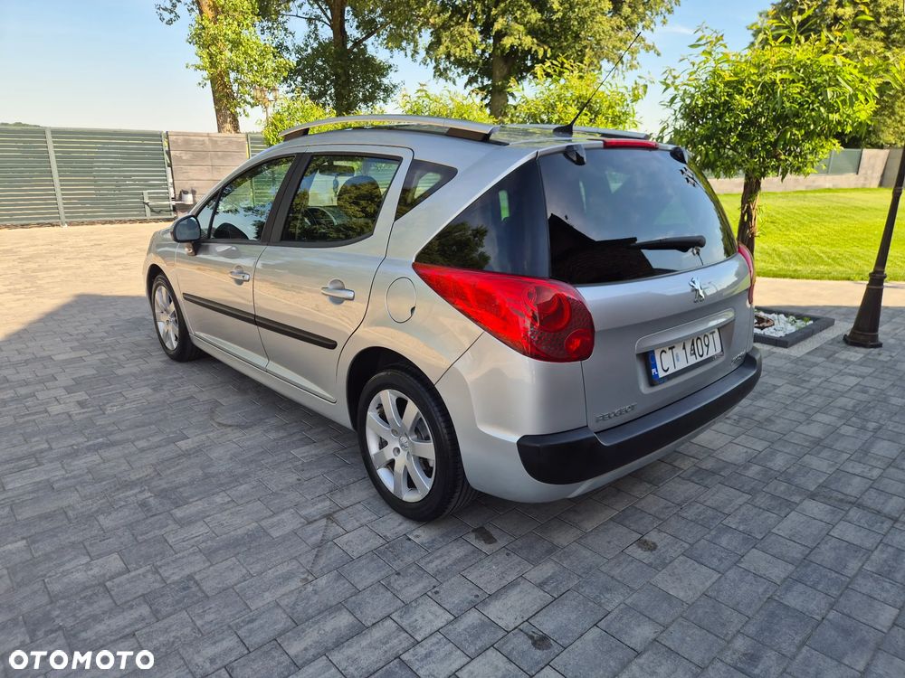 Peugeot 207 - 3