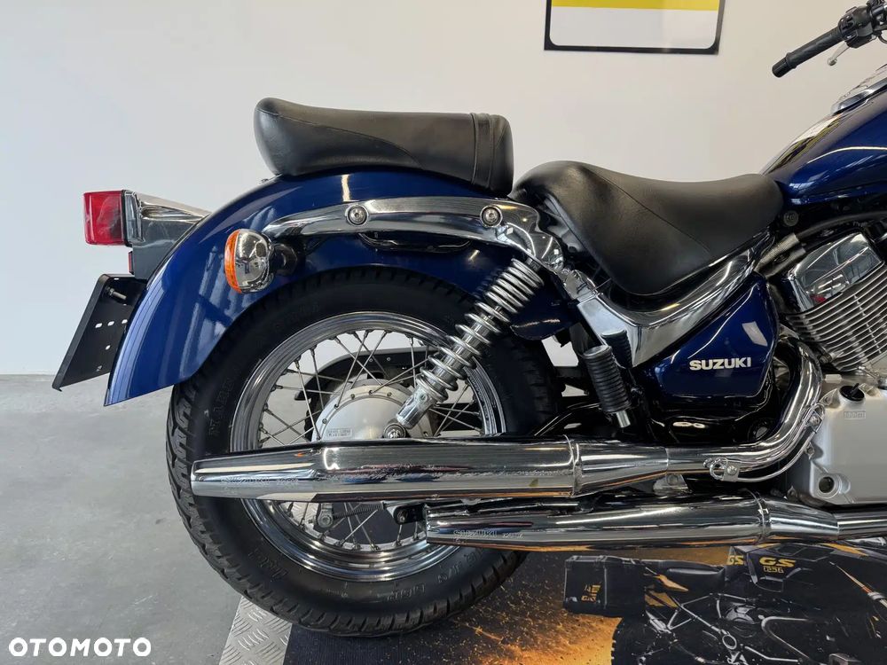 Suzuki Intruder - 16