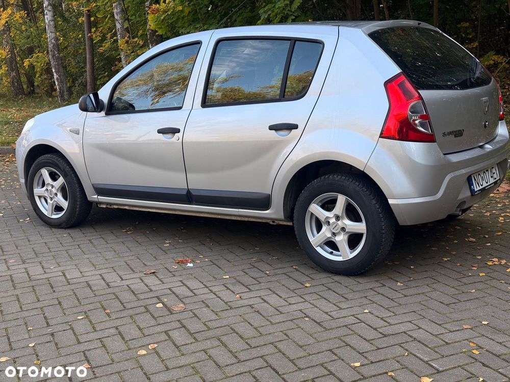 Dacia Sandero - 5