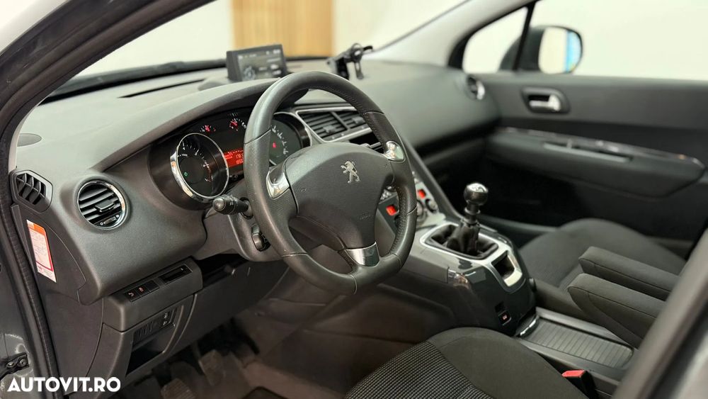 Peugeot 5008 1.6 THP Active - 27
