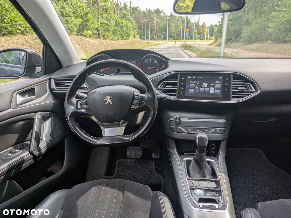 Peugeot 308 BlueHDi FAP 150 Stop&Start Automatik Allure - 17