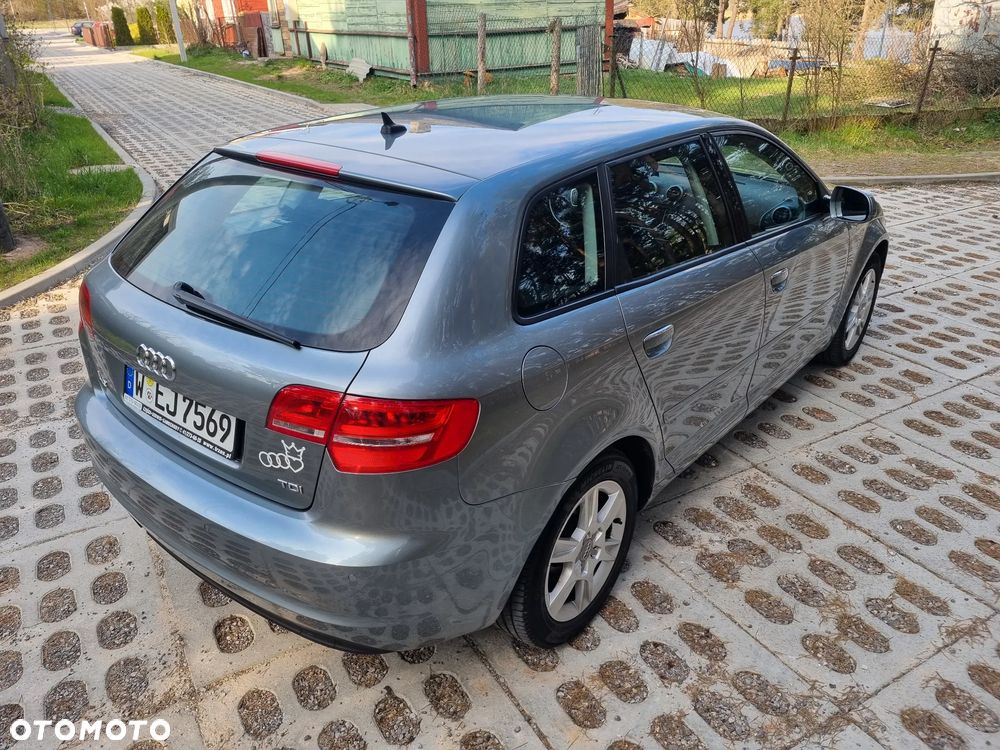 Audi A3 Sportback 2.0 TDI DPF Ambiente - 2