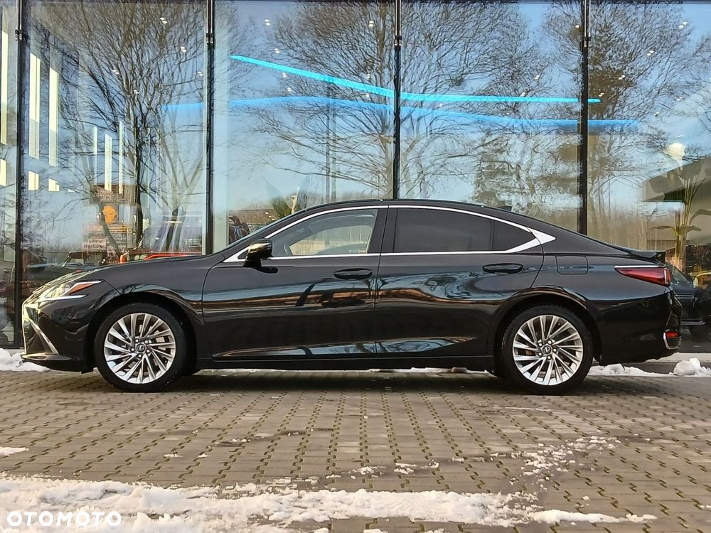 Lexus ES 300h Business Edition - 3