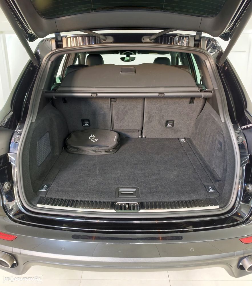 Porsche Cayenne S E-Hybrid Platinum Edition - 44
