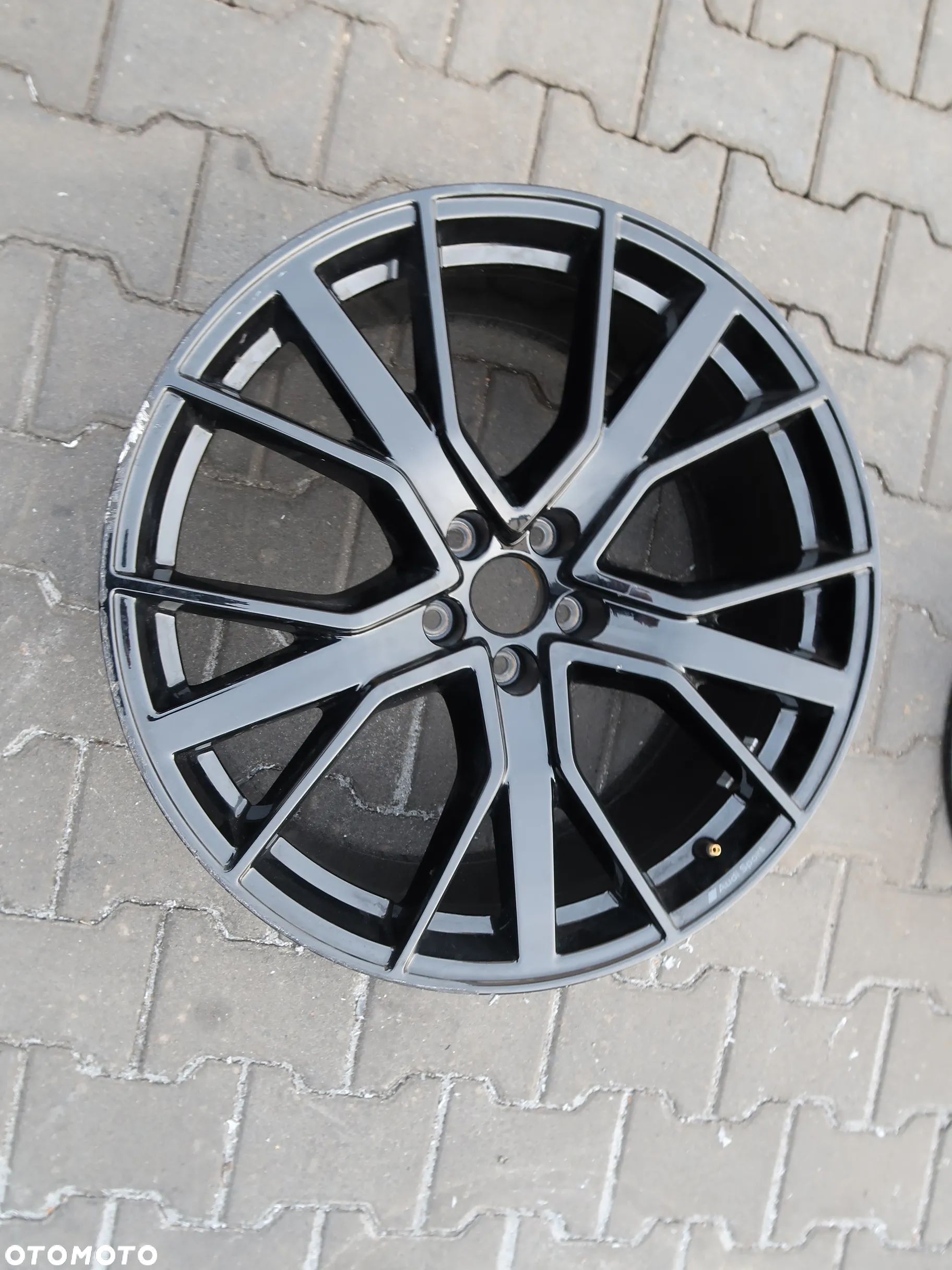 2 szt audi e-tron 4ke 21'' - 1