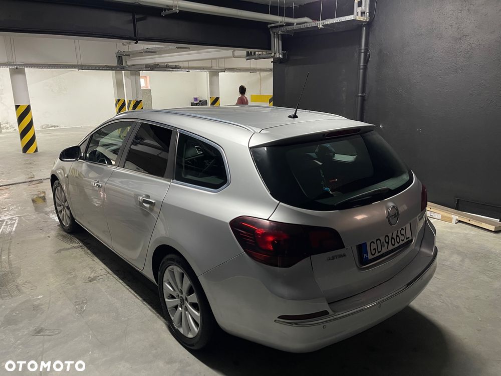 Opel Astra 1.7 CDTI Cosmo - 3