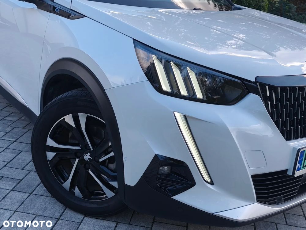 Peugeot 2008 - 13