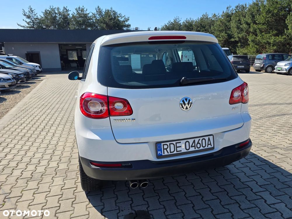 Volkswagen Tiguan - 6