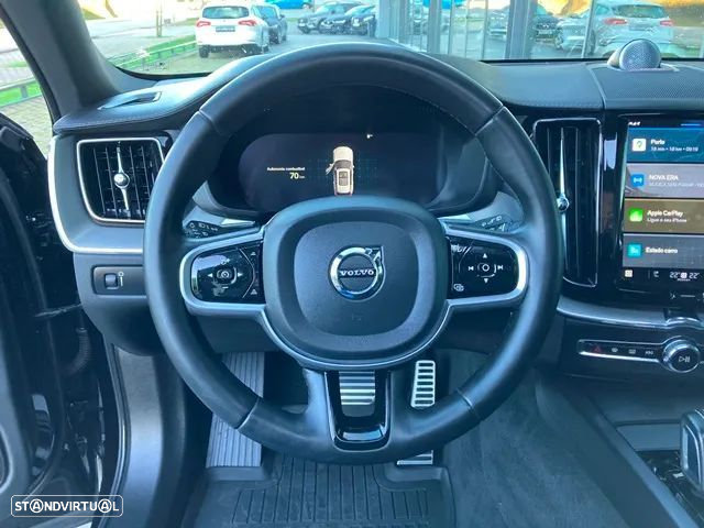 Volvo XC 60 2.0 B5 R-Design AWD - 21