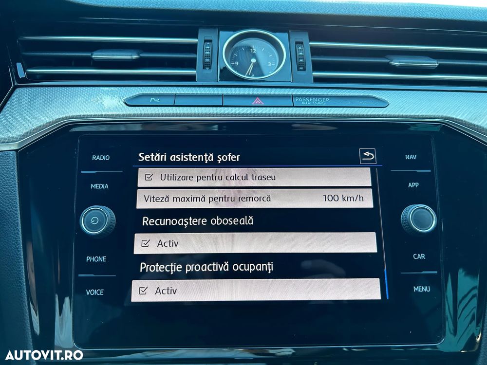 Volkswagen Passat 2.0 TDI DSG 4Motion R Executive - 14