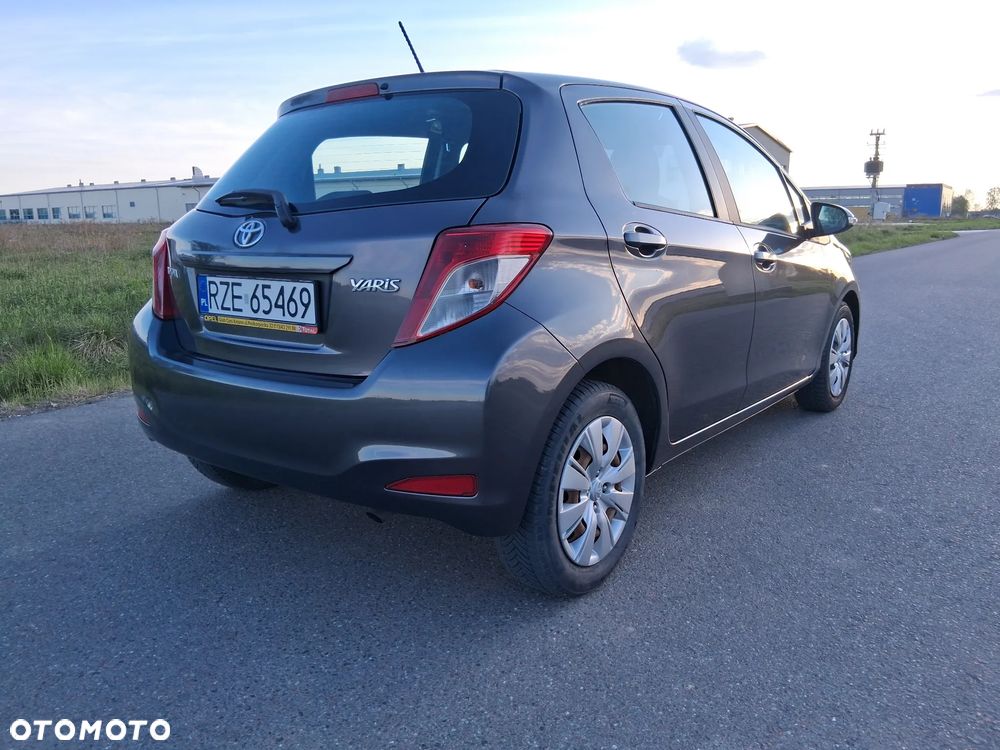 Toyota Yaris 1.33 Active - 5