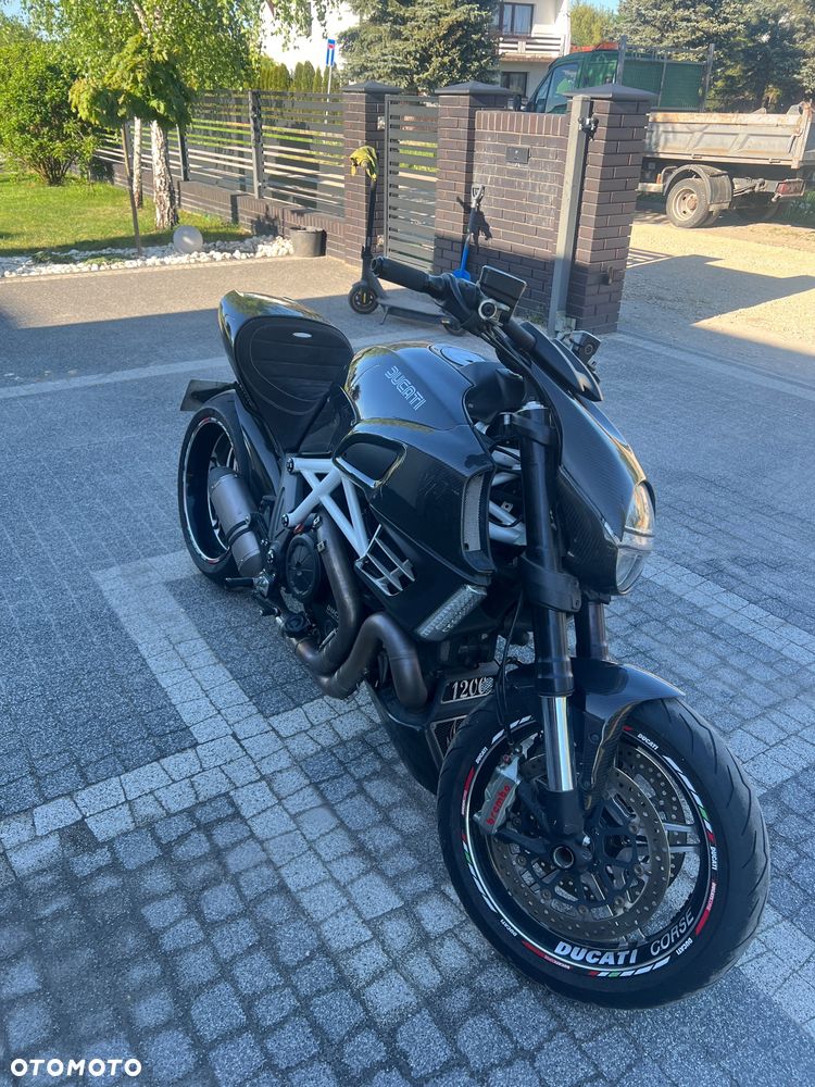 Ducati Diavel - 10