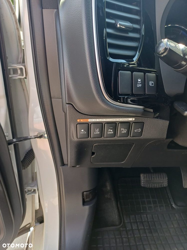 Mitsubishi Outlander 2.4 4WD Diamant+ - 9