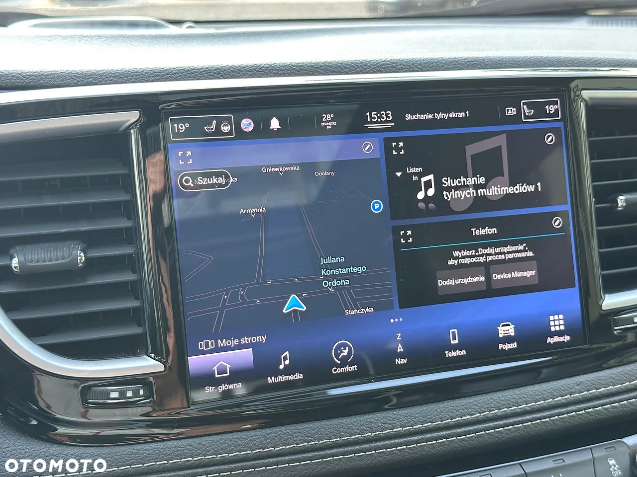 Chrysler Pacifica - 32