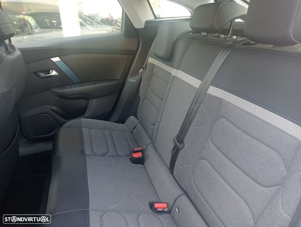 Citroën e-C4 50 kWh Shine - 8