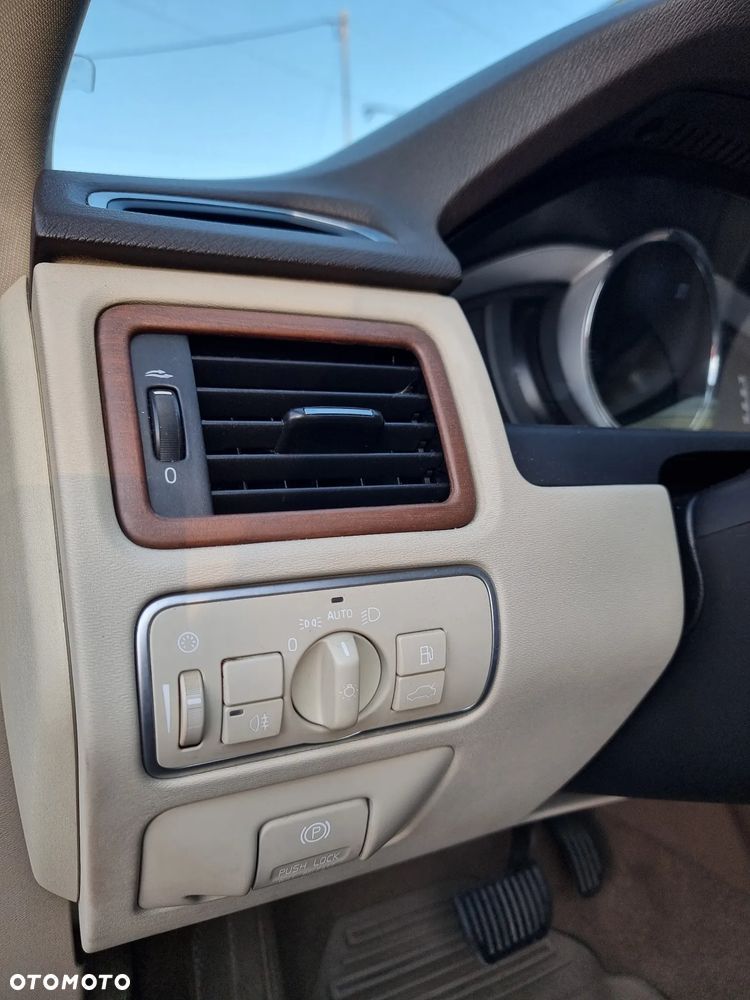 Volvo XC 70 D4 Drive-E Dynamic Summum - 22