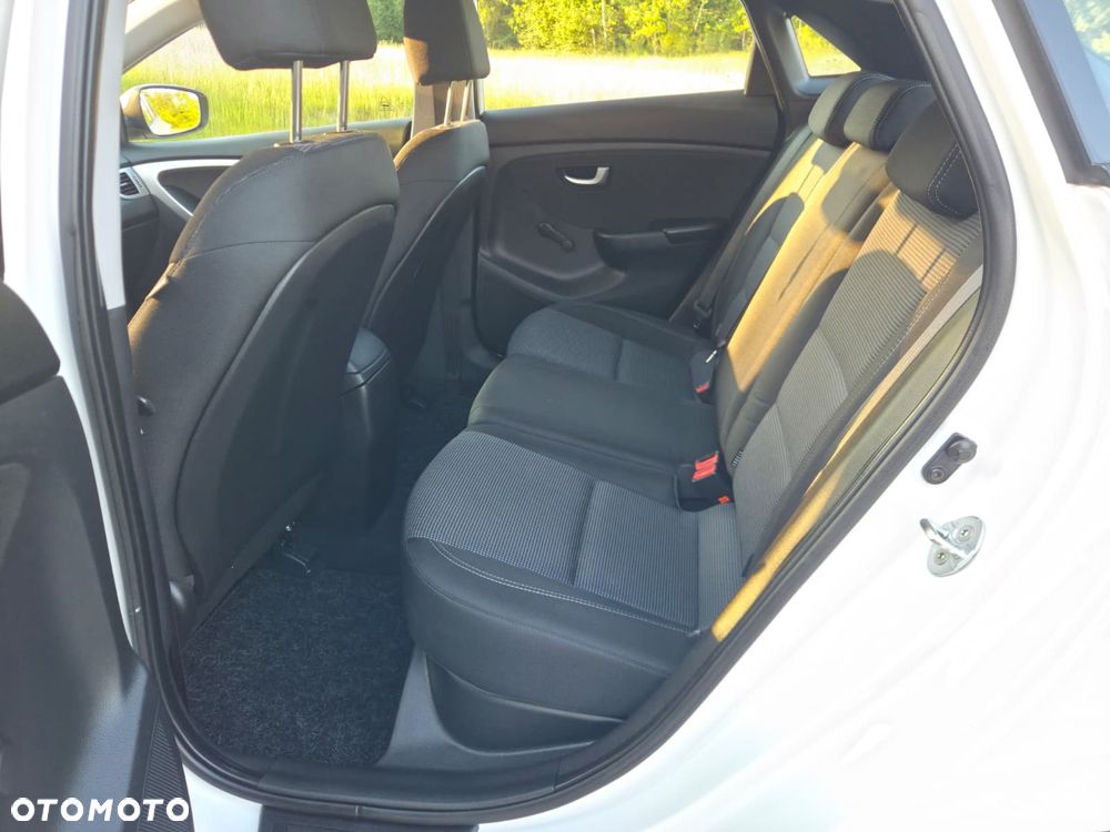 Hyundai i30 1.4 Comfort - 14