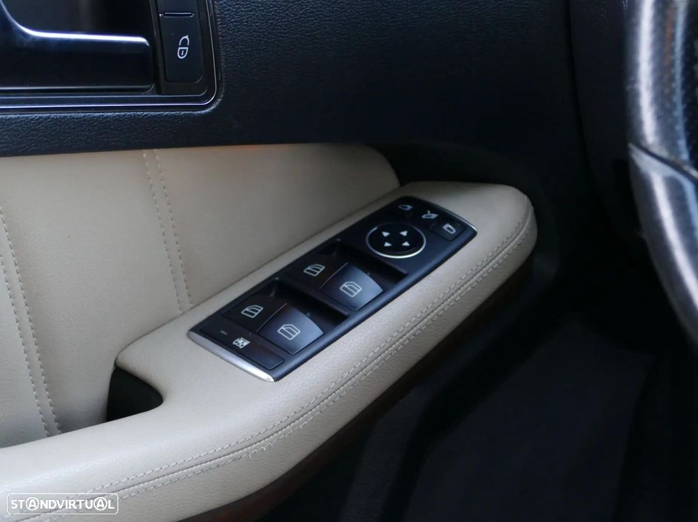 Mercedes-Benz E 220 CDi Avantgarde BE Auto. - 36