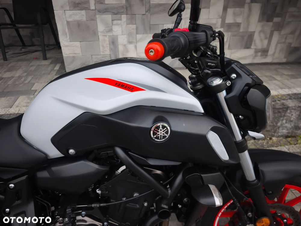 Yamaha MT - 12