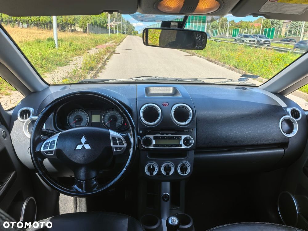 Mitsubishi Colt - 6