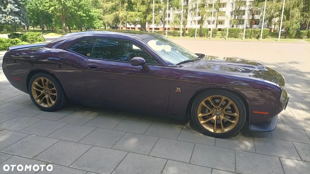 Dodge Challenger - 4