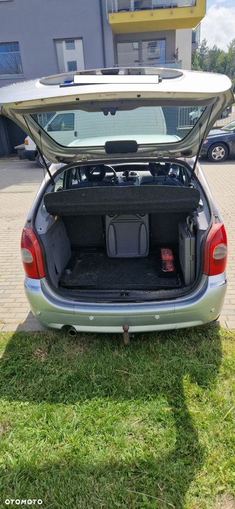 Citroën Xsara Picasso 2.0 16V Exclusive - 6