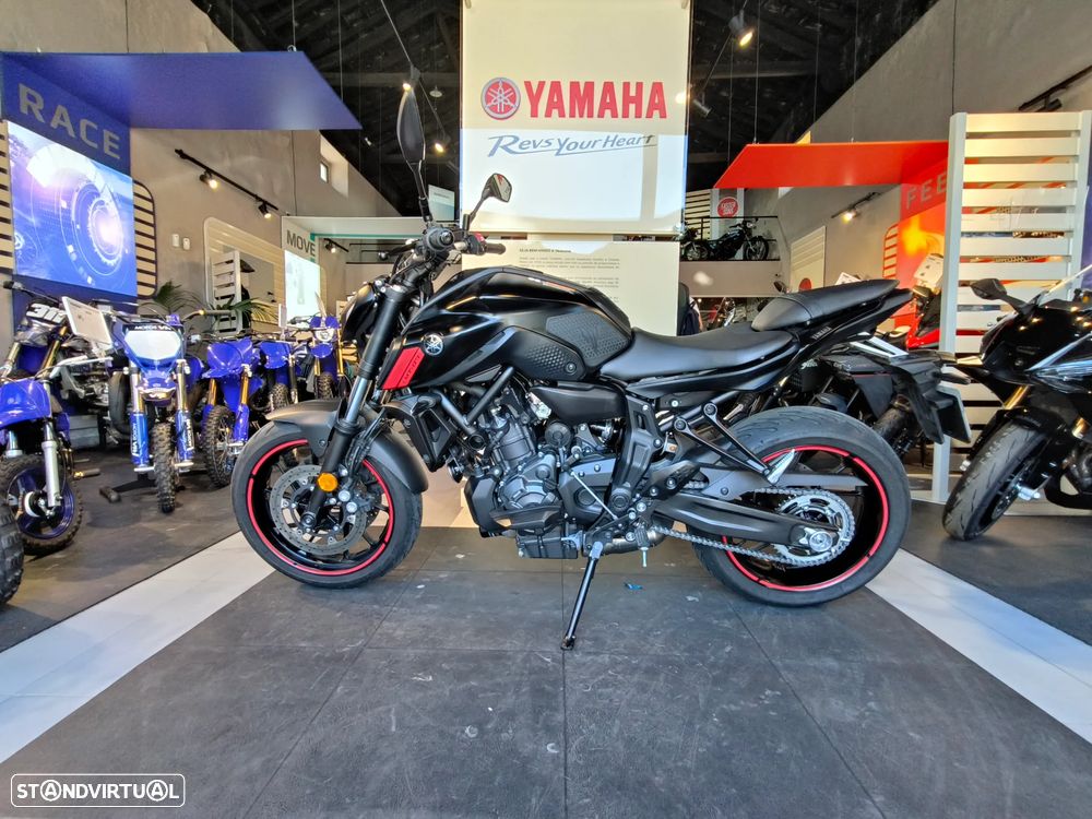Yamaha MT-07 - 11