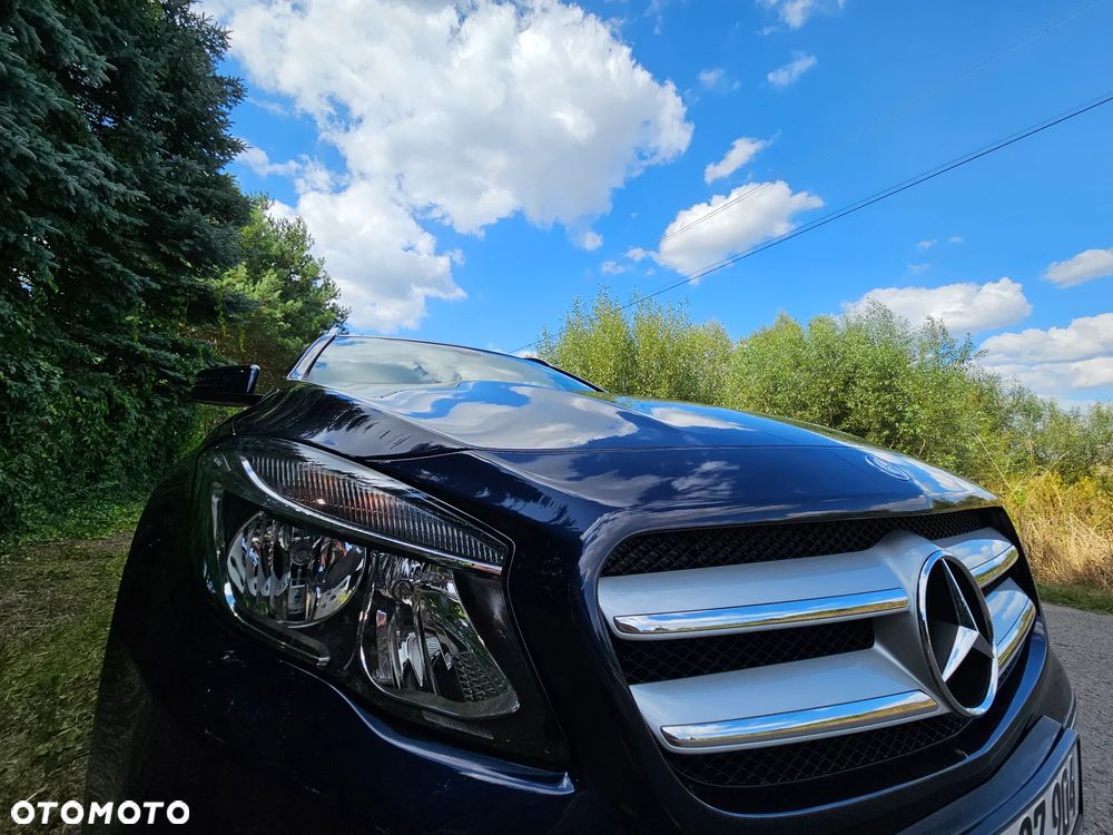 Mercedes-Benz GLA 250 7G-DCT Activity Edition - 15