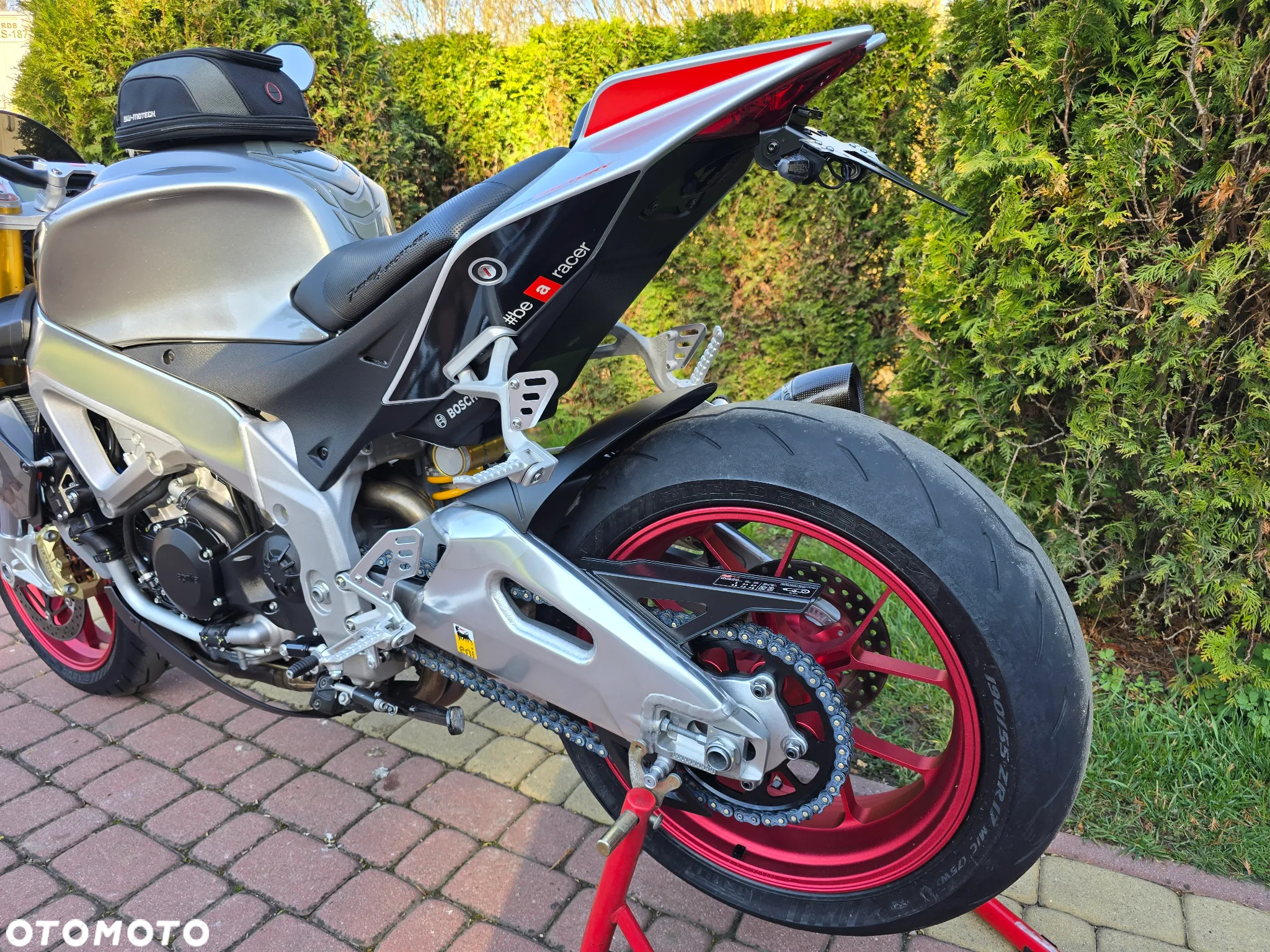 Aprilia Tuono - 12