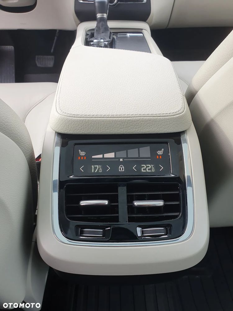 Volvo XC 90 T6 GPF AWD Momentum - 26